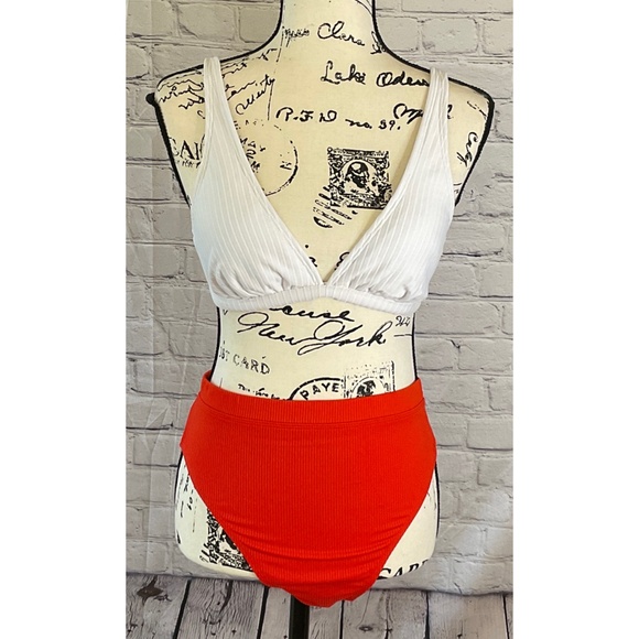 Xhilaration Junior’s Ribbed Bikini Set (Size L/XL) - Picture 1 of 8